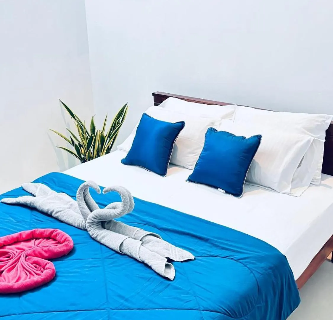 Hermanos Hideaway فاركَالا